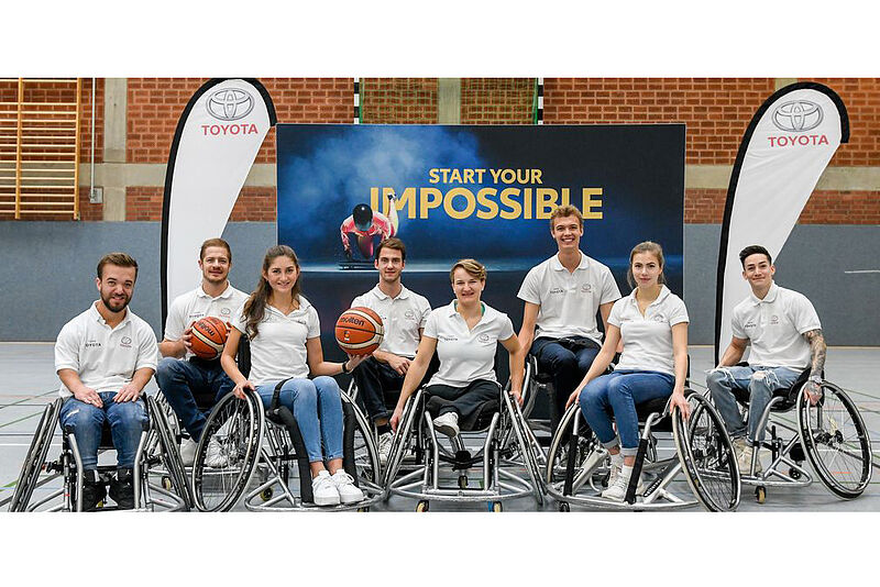 Inklusives Sporterlebnis: Köln 99ers treffen auf Team Toyota.