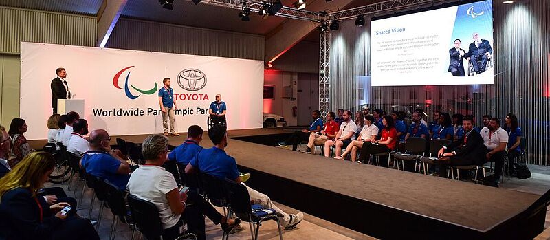 Internationales Paralympisches Komitee zu Gast bei Toyota in Köln.