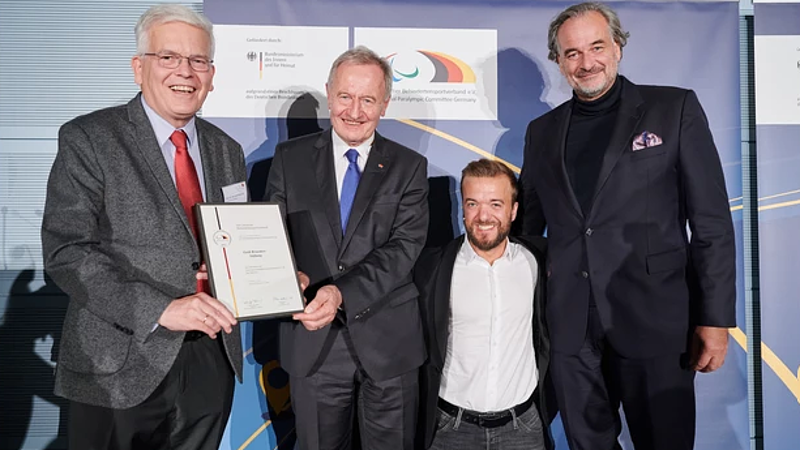 Ehrenpreis des Deutschen Behindertensportverbandes für die Gold-Kraemer-Stiftung